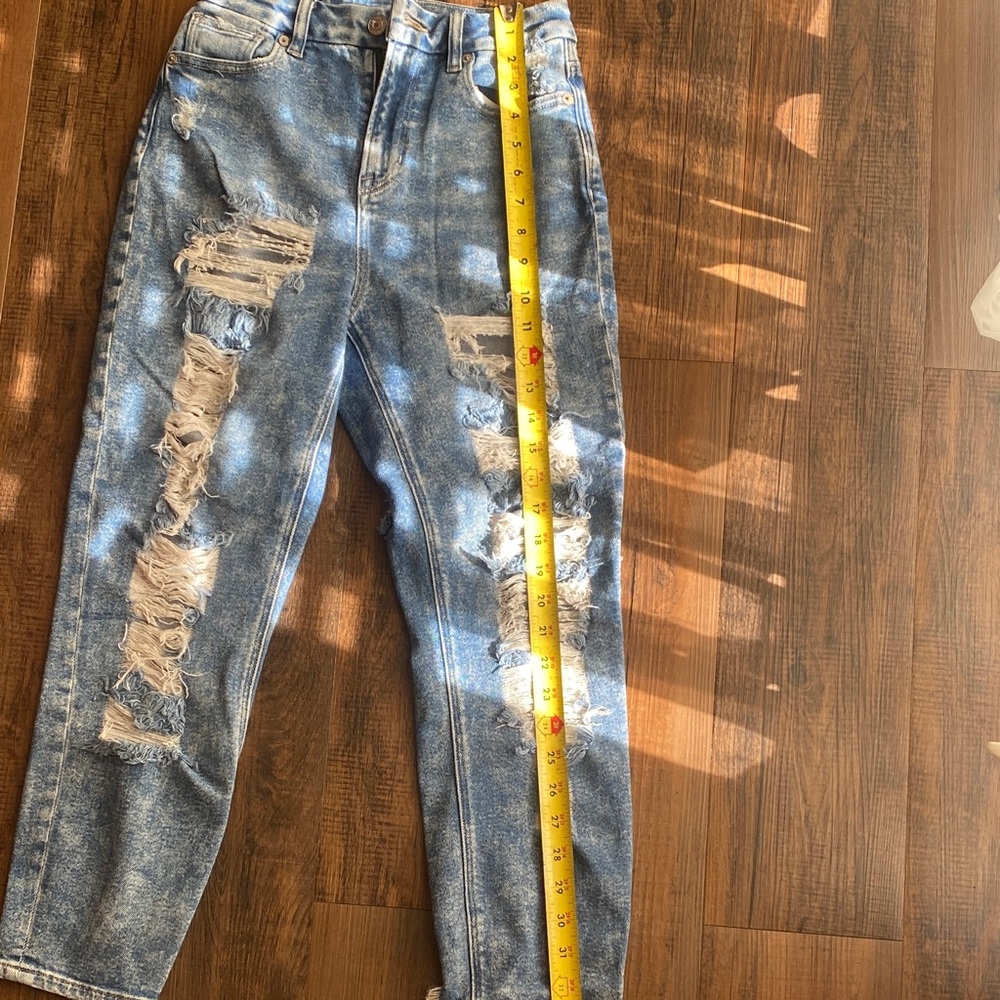 American Eagle Outfitters Distressed Denim Boyfriend Jeans - Picture 11 of 12